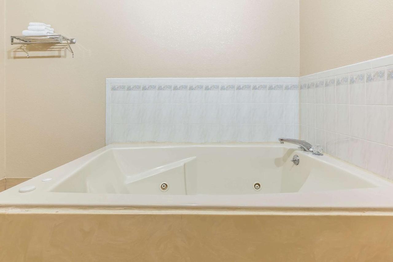 Quality Inn Mount Vernon, Il Ngoại thất bức ảnh